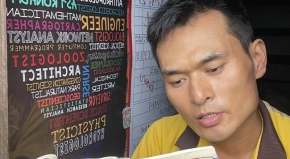 外賣小哥一口流利英語夸《哪吒2》